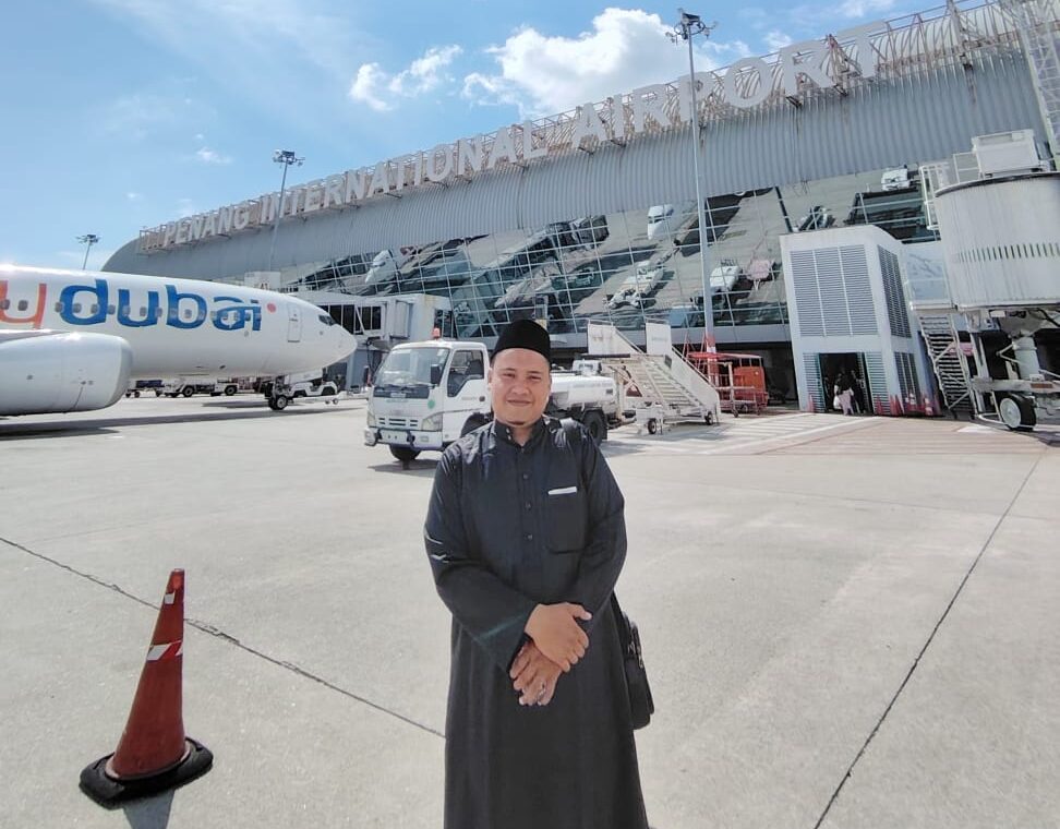 Foto Ust. Rizki Maulizar, MA Mudir PTQ Baitusshalihin